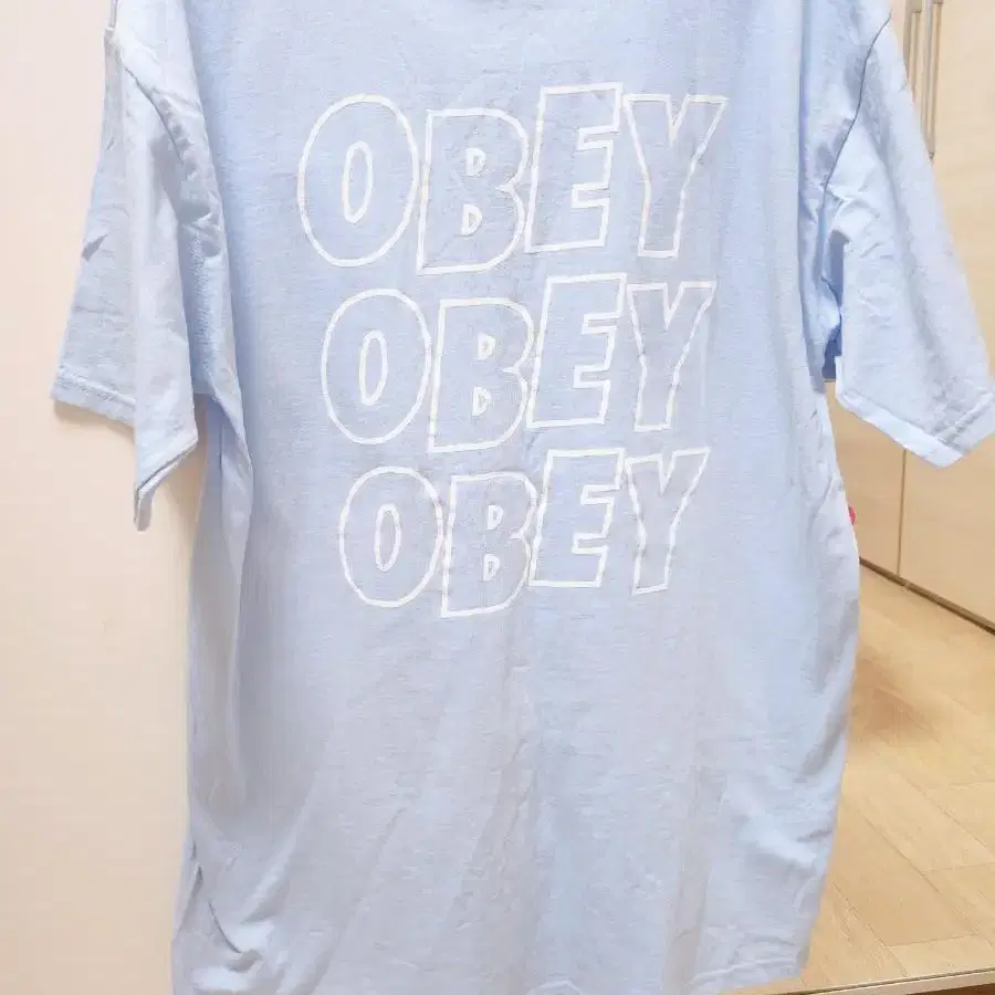 오베이 반팔티셔츠 obey L라지사이즈 남성