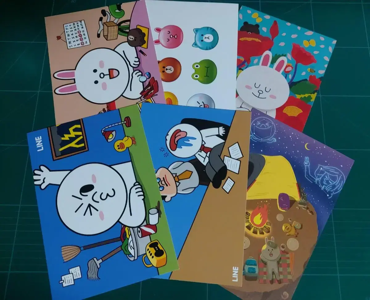 Line Friends postcard set