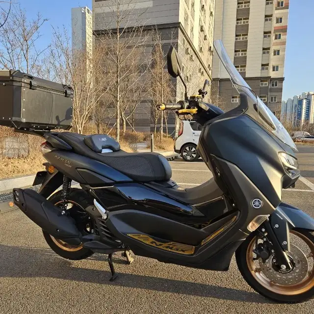 22년식 NMAX155 5800km S급 튜닝차량 판매합니다.