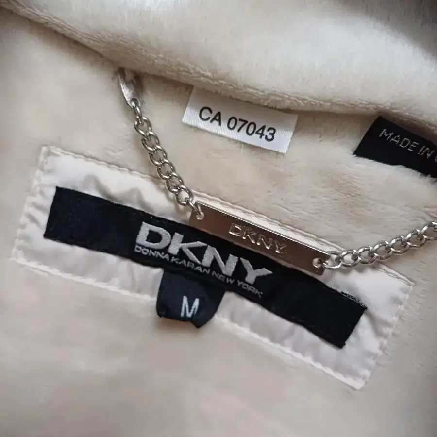 dkny 오리털 롱점퍼