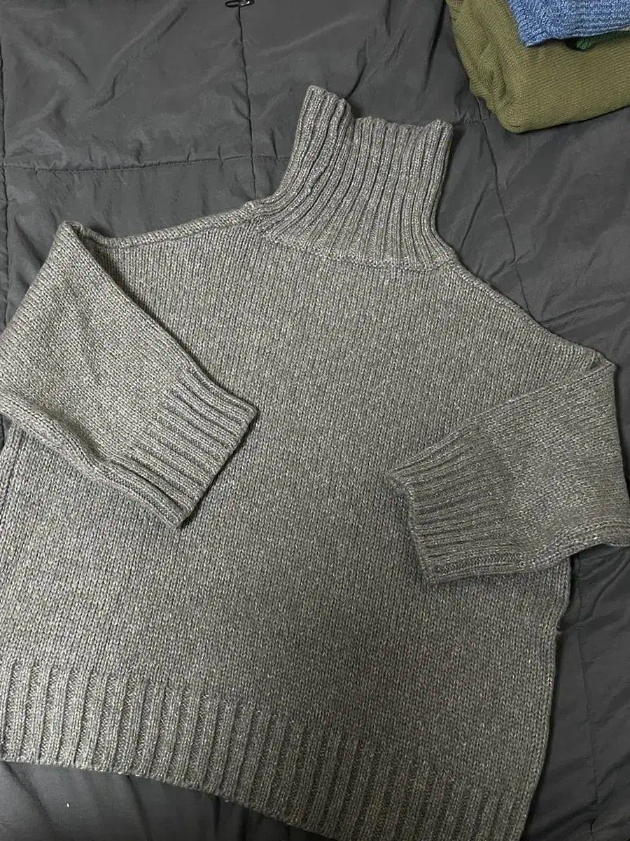 Gray pola Knit