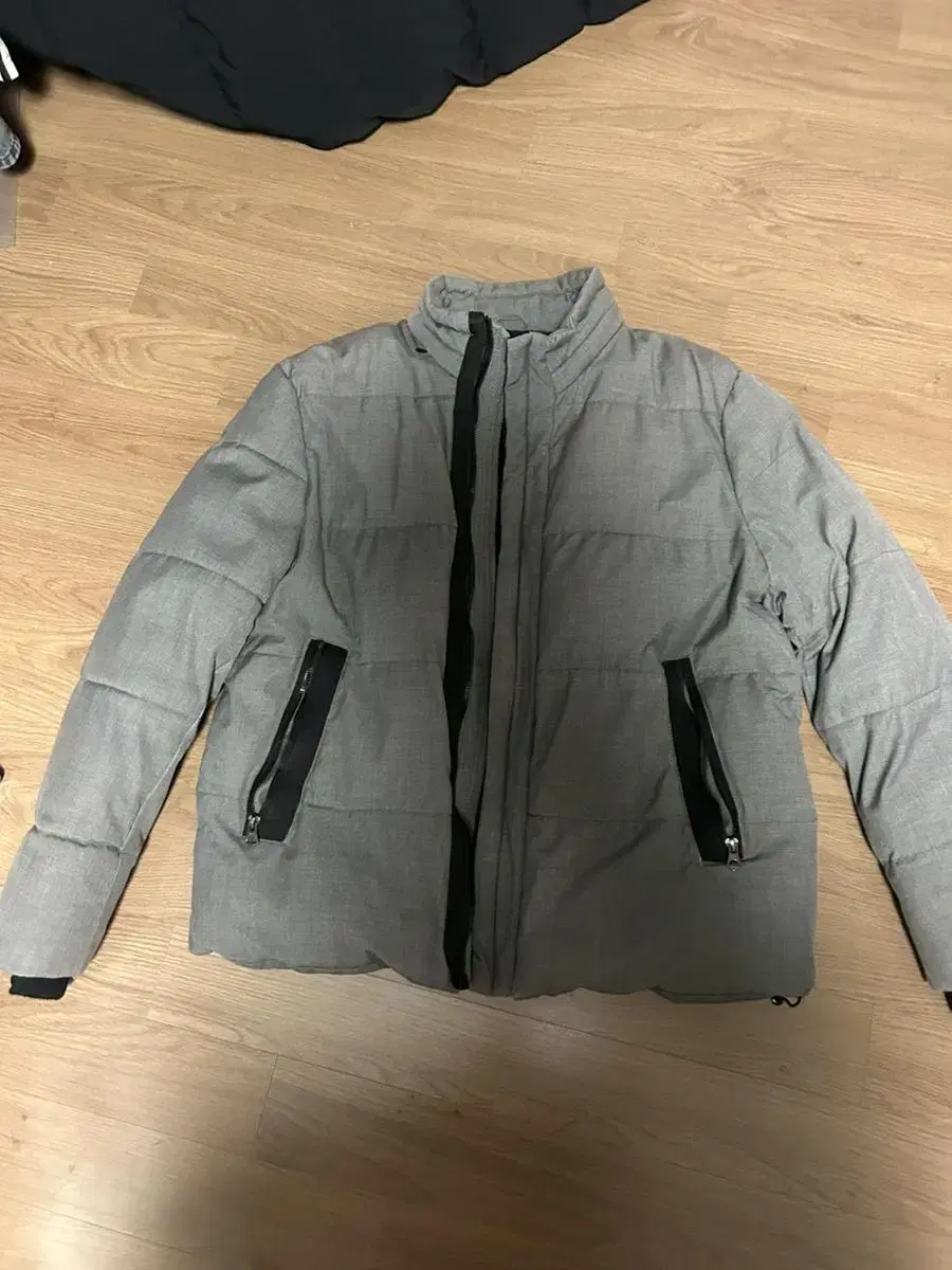 Zara Graypadding