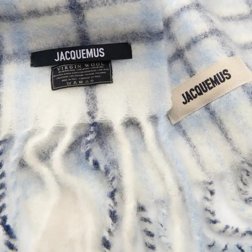 JACQUEMUS MUFFLER 자크뮈스 머플러 팝니다