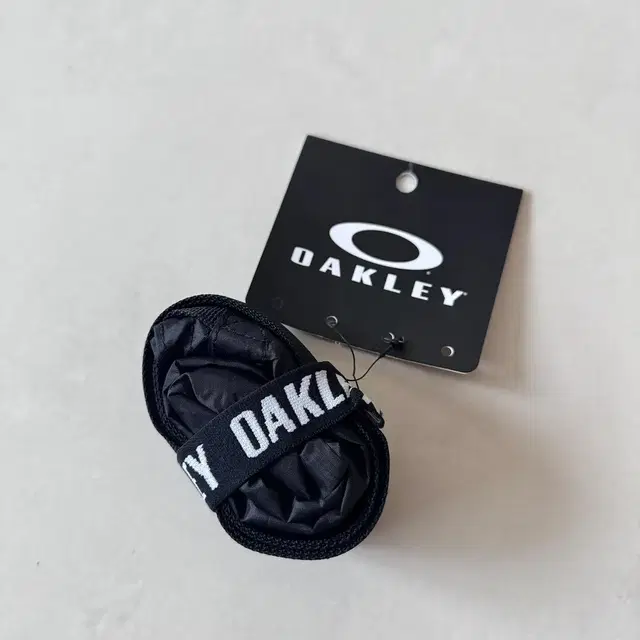 oakley essential sub tote 오클리 에센셜 서브 토트백