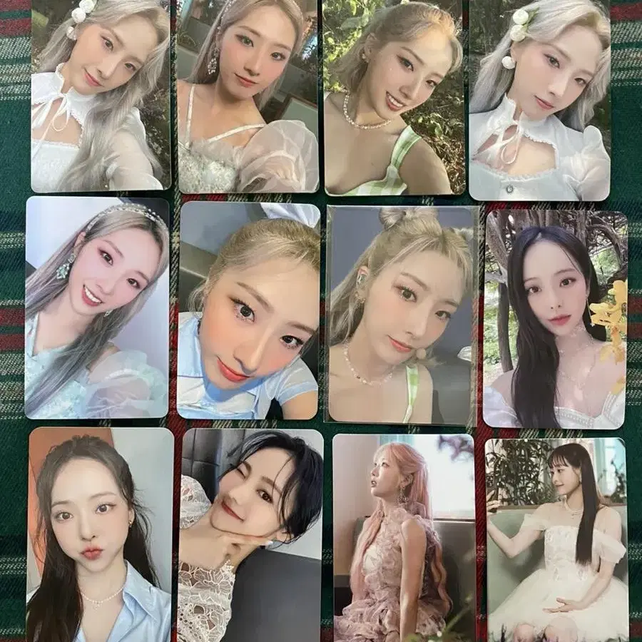 이달의소녀 / 루셈블 하슬, 비비, 김립, 진솔, 츄 포카 판매