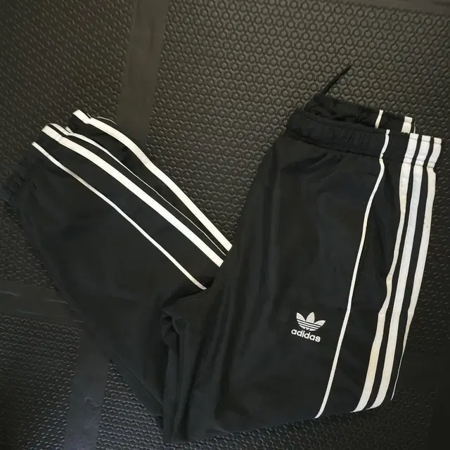 [M] Adidas Homme Auth Wind Tp