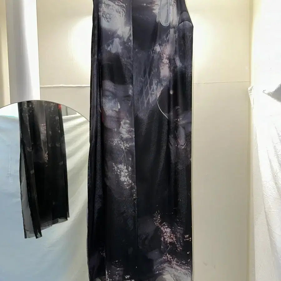 Oriental cut-out printed long skirt 롱스커트