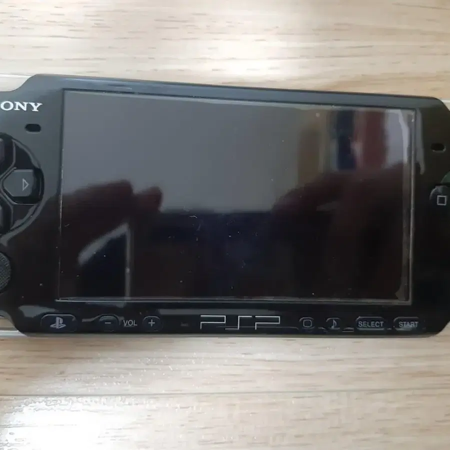 PSP 3005 블랙 팝니다 파우치 실리콘커버 충전케이블 게임은 철권