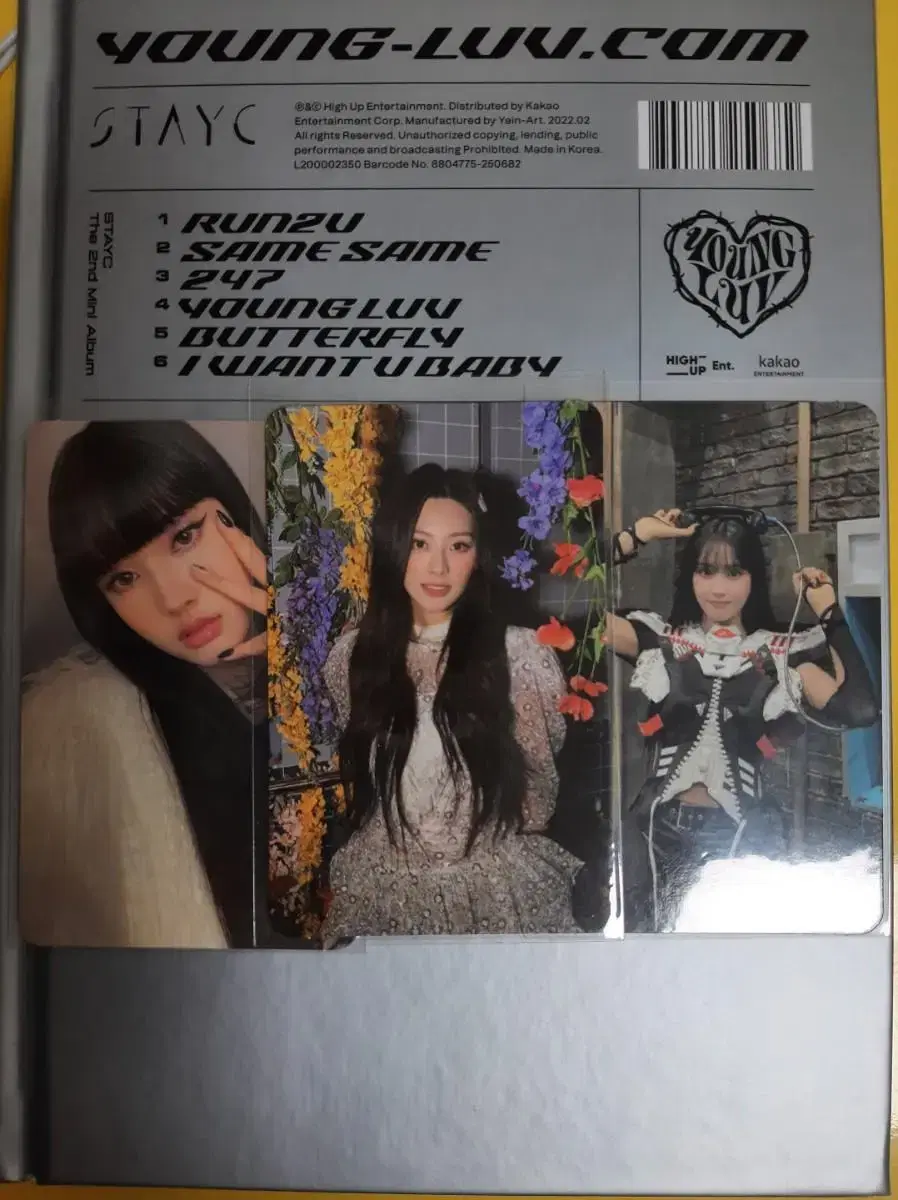 (Album, photocard with 0.05) stayc Run to U unsealed album wts!