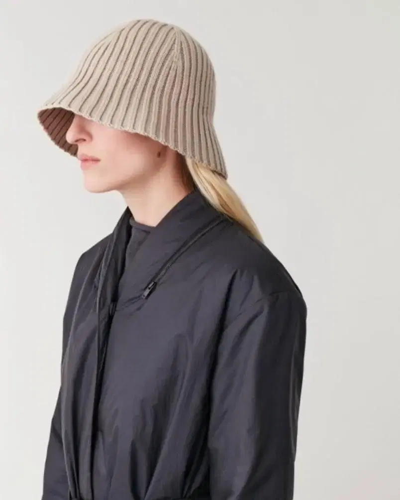 Cos Cos Merino Knit Bucket Hat