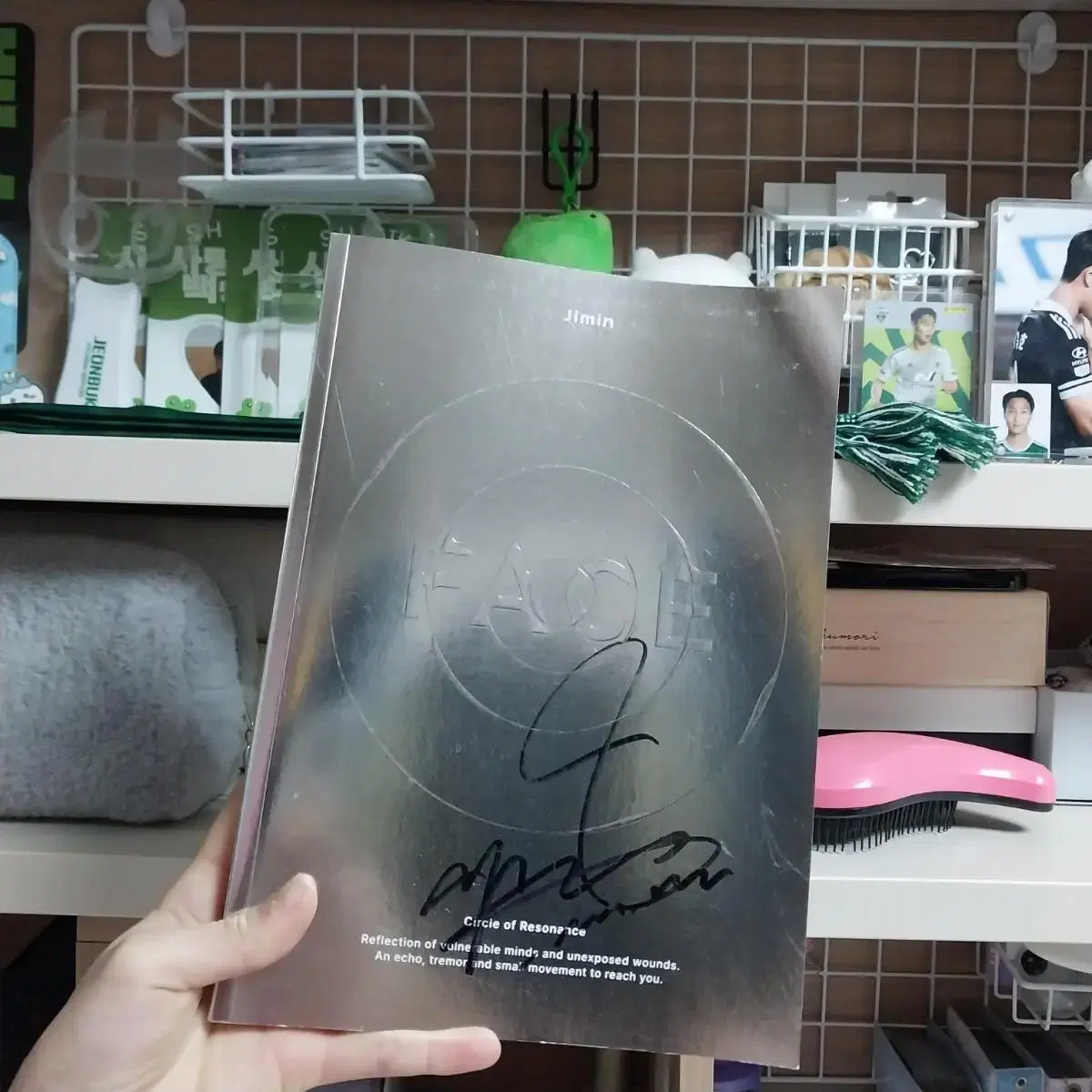 BTS jimin face Signed "not for sale" album source (Enul willing)