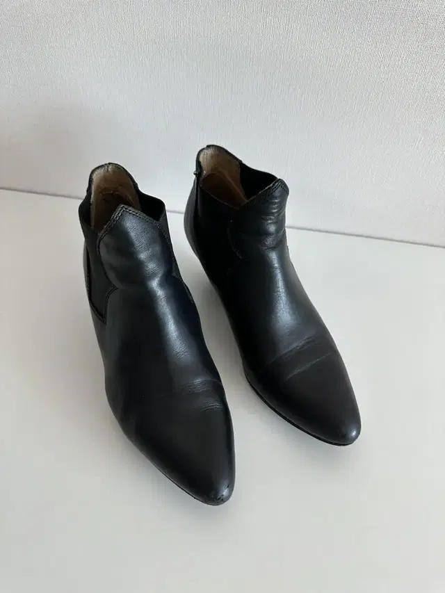 Acne Studio alma ankle boots