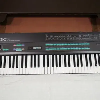 야마하 DX7초기모델