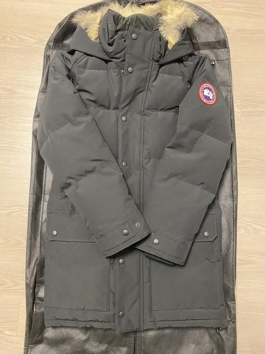 Canada Goose Emory Black Size Small Pop