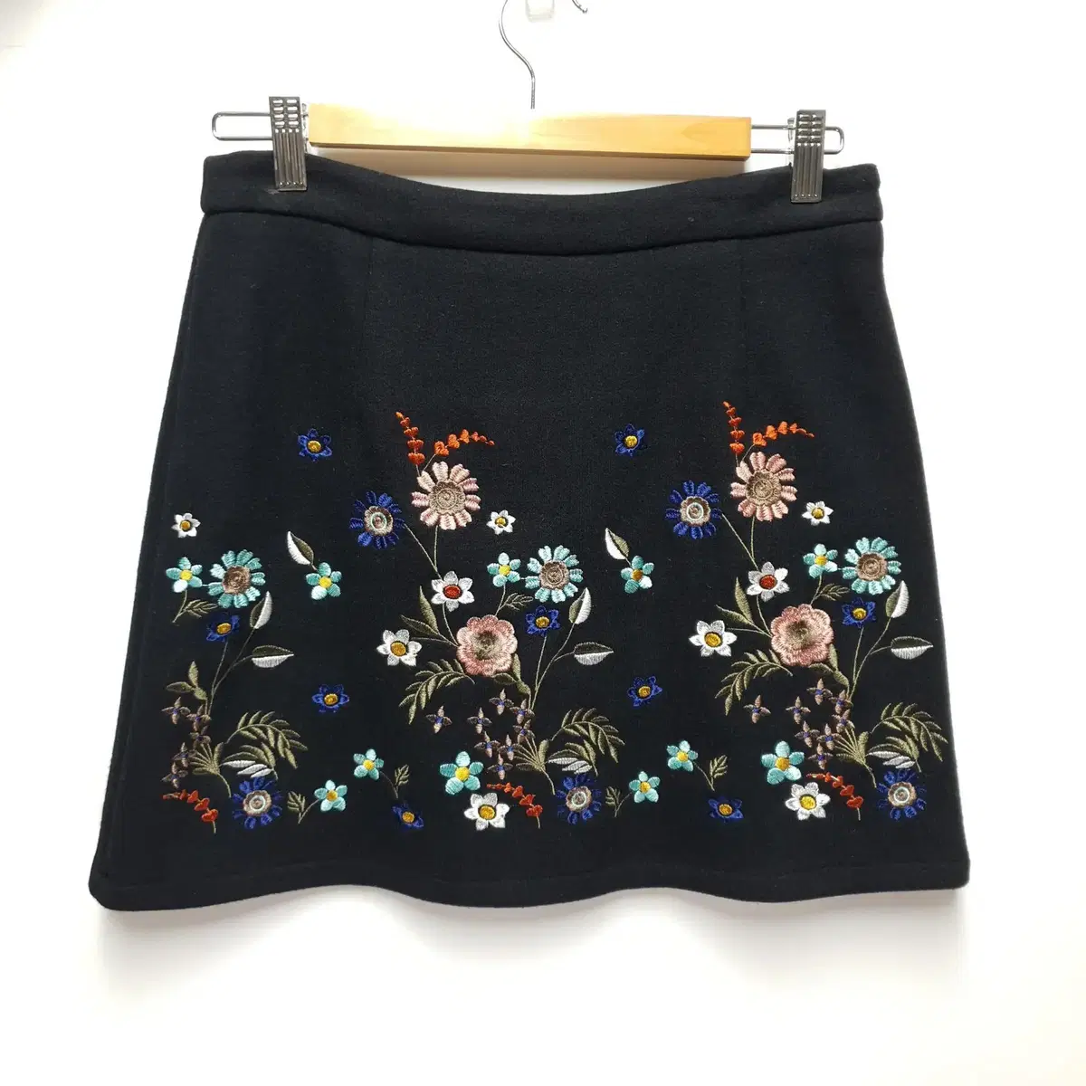 Belly Girl Flower Embroidered Wool Woolen Skirt 10_H776