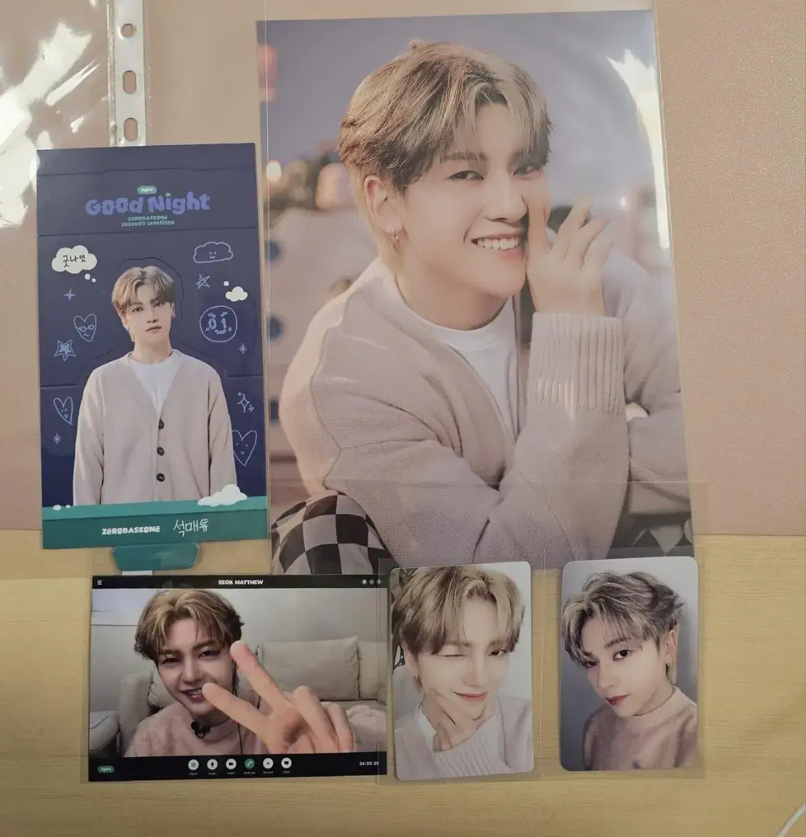 [Seok Matthew] Starriver seasons greetings photocard + seasons greetings Components