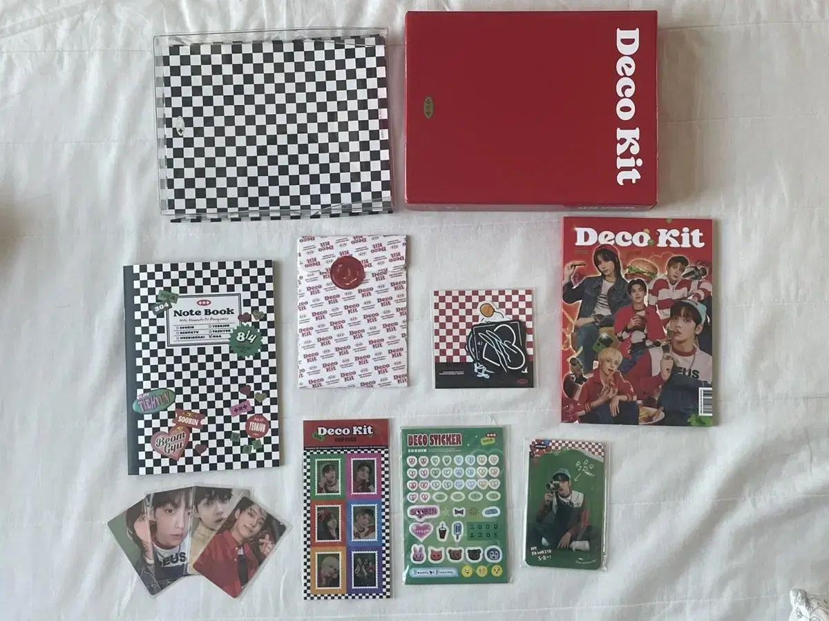 TXT 2022 Deco Kit (photocard included)