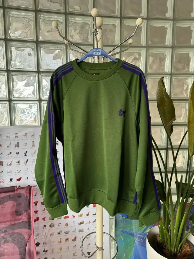 needles 니들스 track crew neck 니들스 크루넥 맨투맨