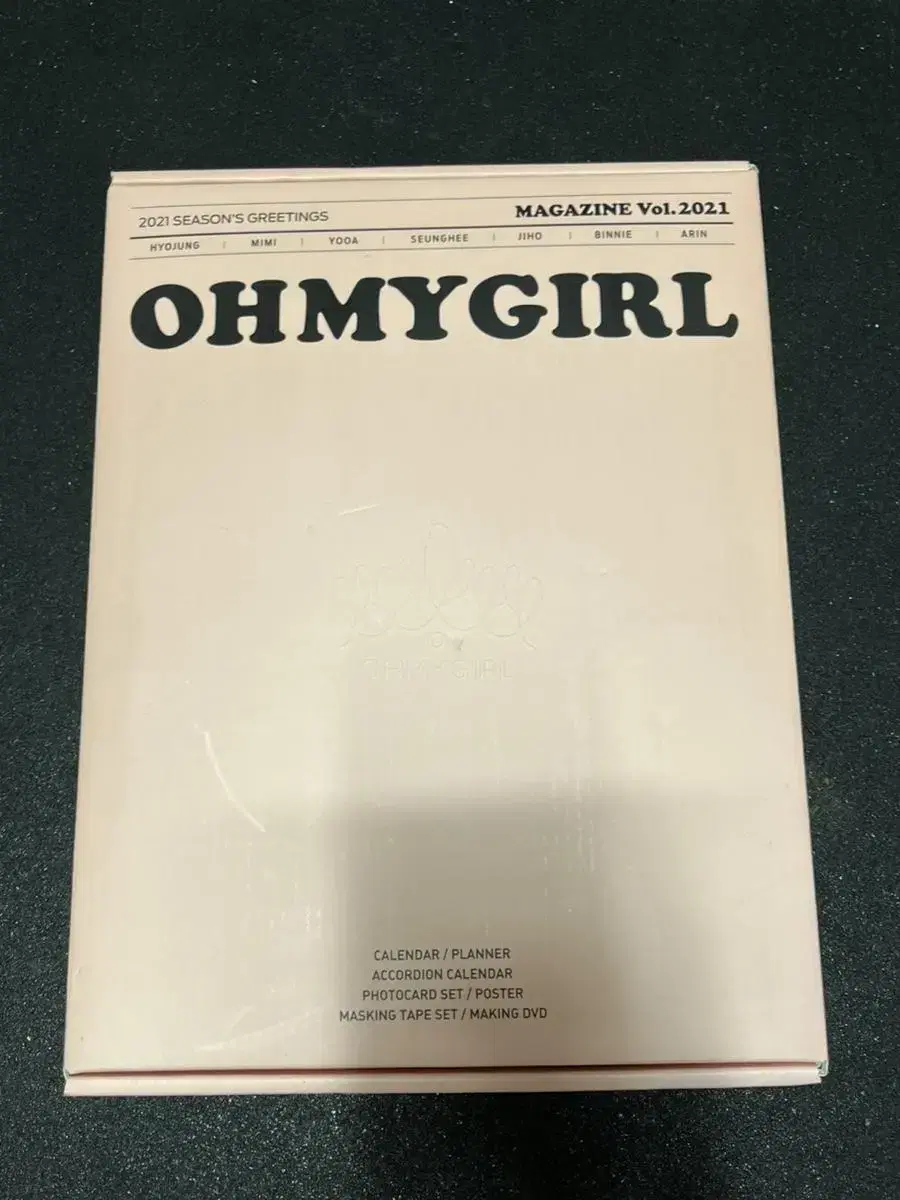 (Price Drop) oh my girl 2021seasons greetings is for sale