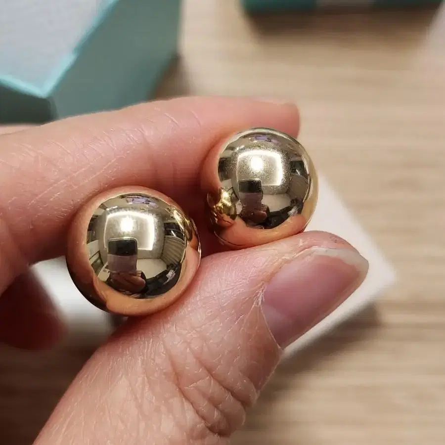 14k 15mm 할로우 볼 귀걸이