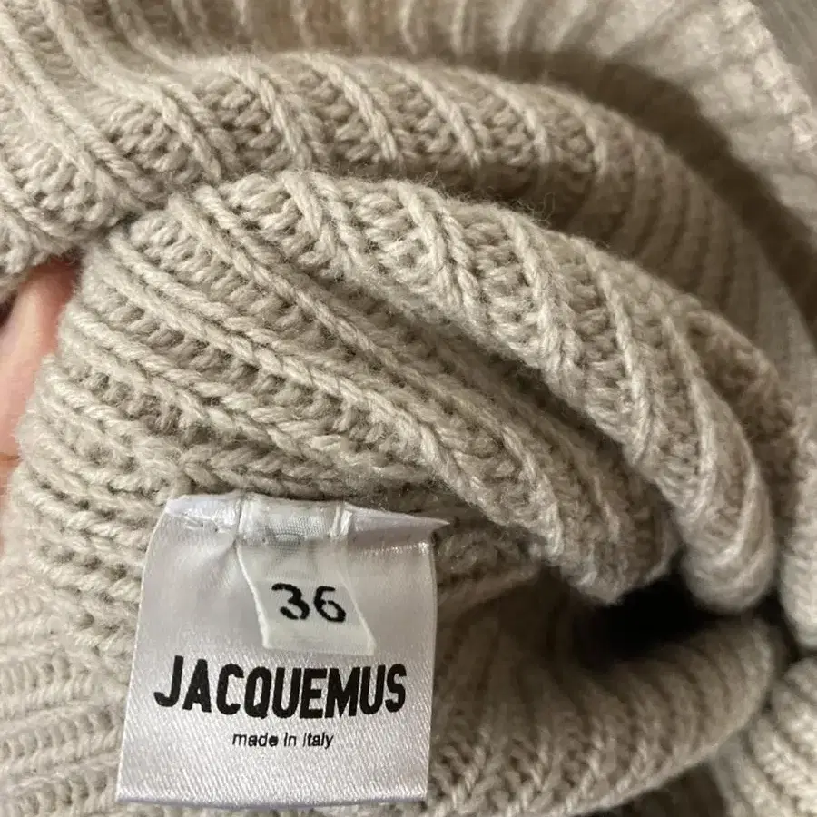 자크뮈스 니트 Jacquemus