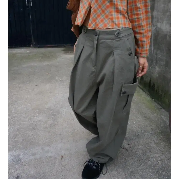 모래하우스 out pocket bizo pants