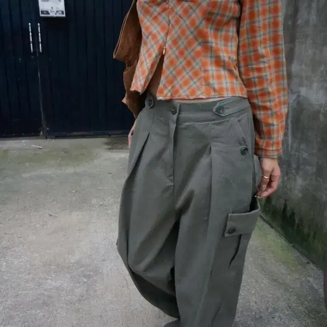 모래하우스 out pocket bizo pants