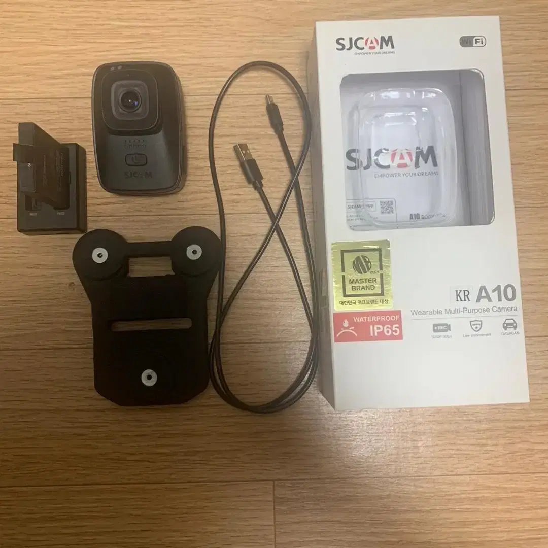 SJCAM A10 풀셋트 판매합니다.