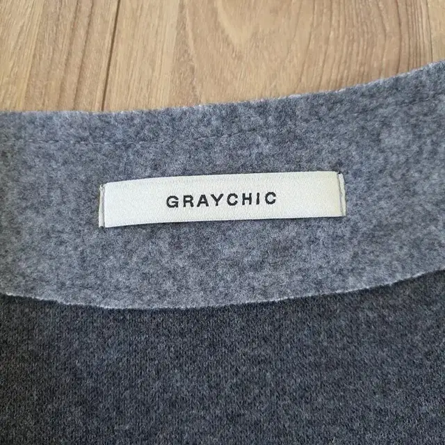 GRAYCHIC 모 브이넥 조끼 여성