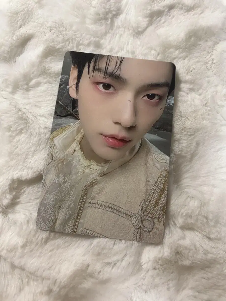 TXT soobin Chaos Fields World version of Alpho photocard sells