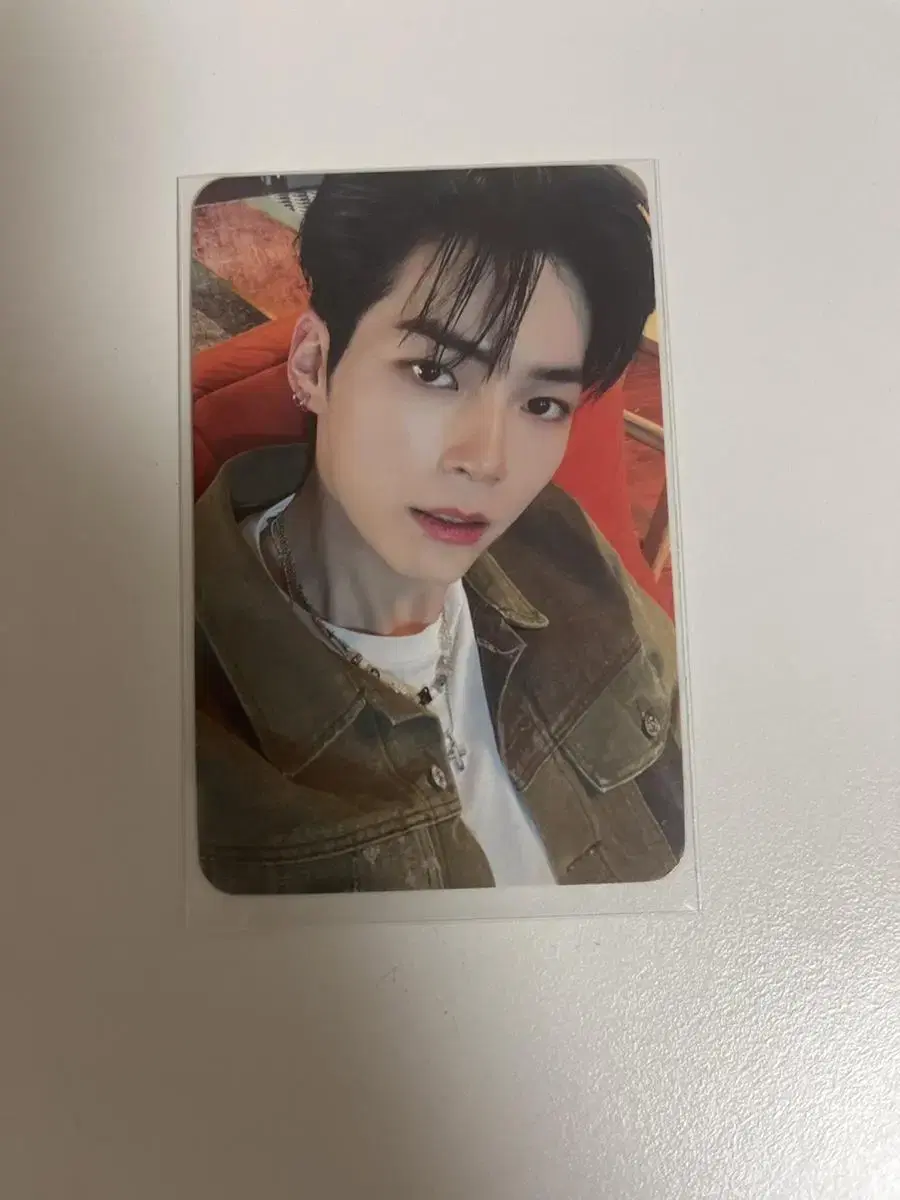 Sung Hanbin youth in the shade apple music photocard