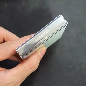 갤럭시 Z플립5 민트색상 512기가 브랜드 중고거래 플랫폼, 번개장터