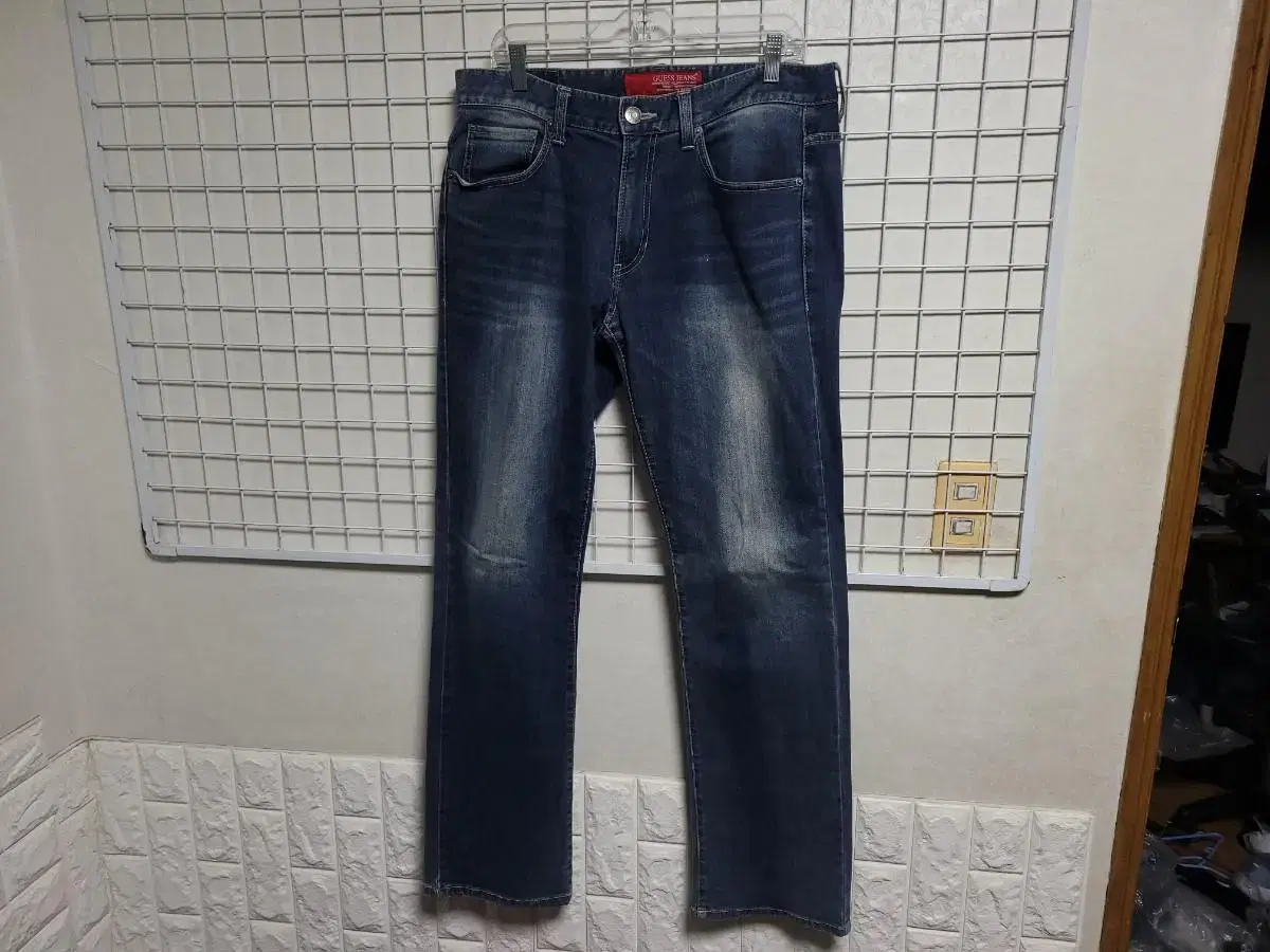 Gess Jeans (Men)36