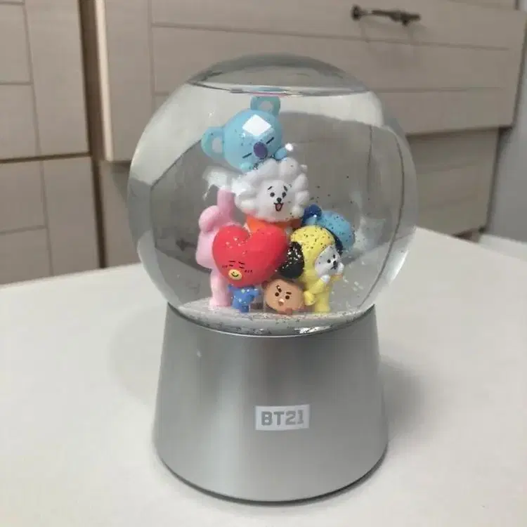 한정판 파리바게트 BT21 스노우볼