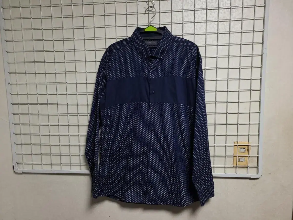 (new) lanceti long sleeve shirt(men) small 110