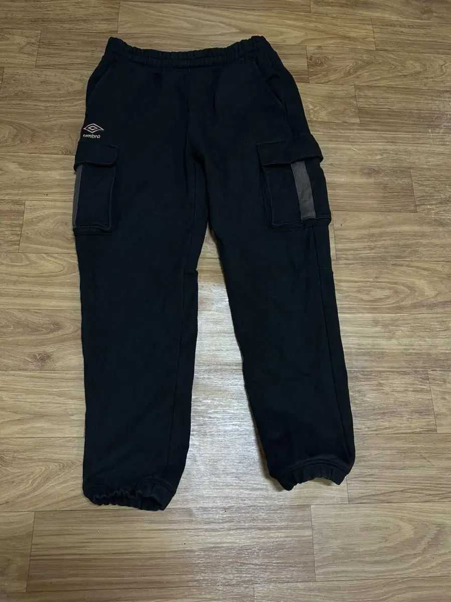 [30-32] Umbro Jogger Pants