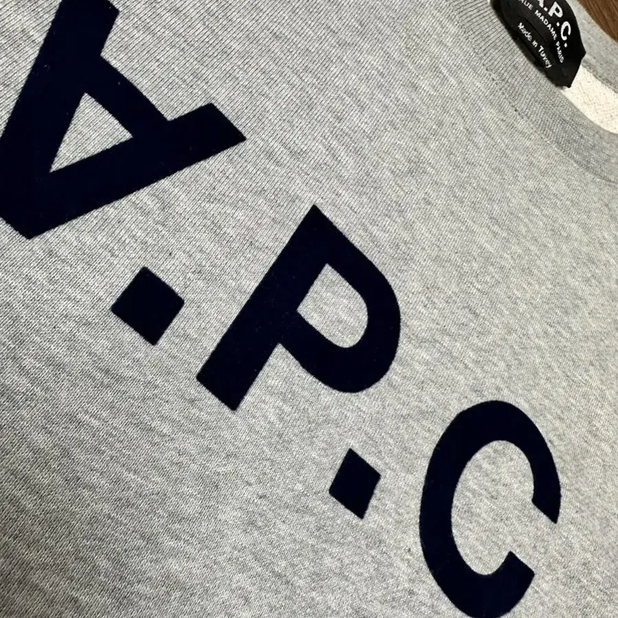 아페쎄 A.P.C 맨투맨