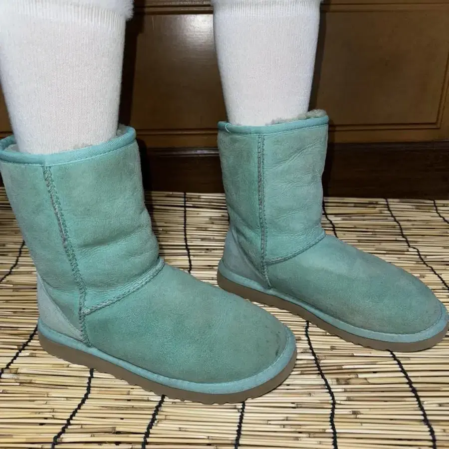 Ugg 230 민트부츠