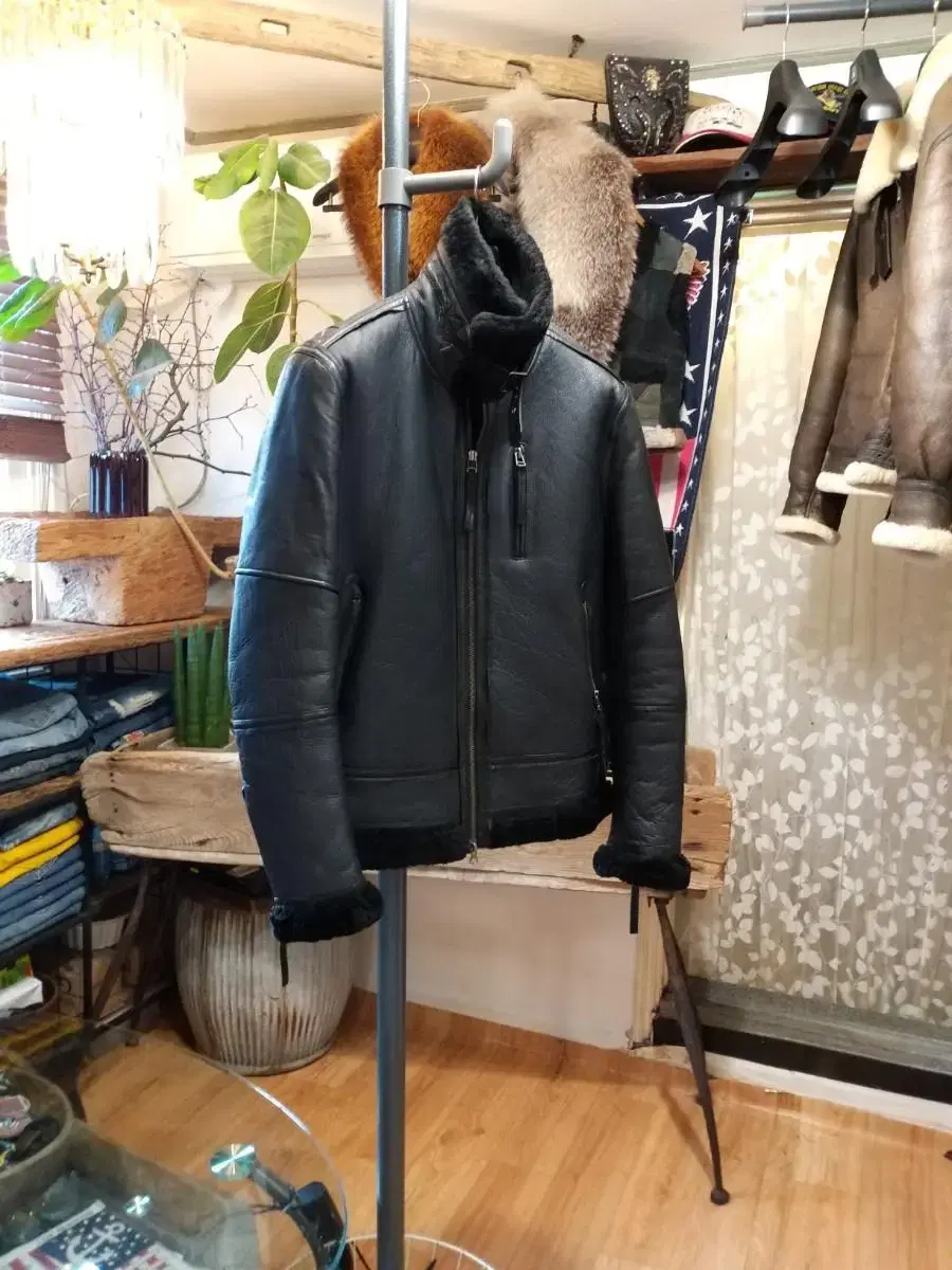 Real Sheepskin B-3 Mustang Jacket . M