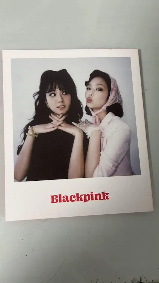 Black pink jisoo jennie photocard polaroid photocard seasons greetings sig