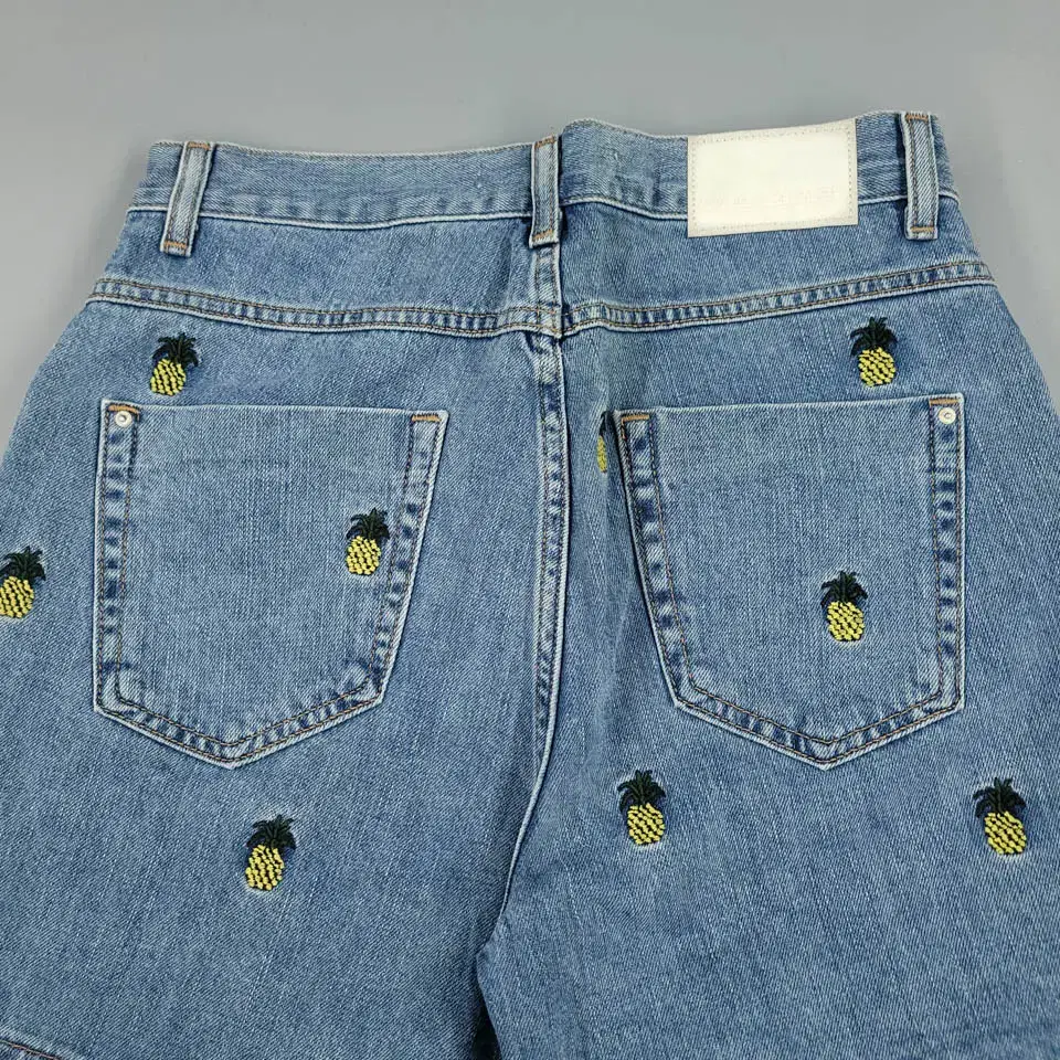 자라 베이직 Z1975 DENIM 연청 파인애플 자수패턴 청반바지 하프