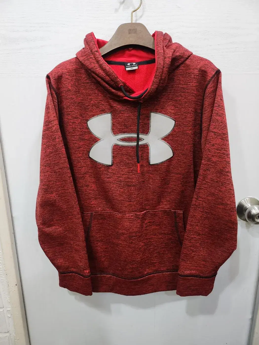 MD사이즈 )) UNDER ARMOUR 언더아머 기모 후드티셔츠!