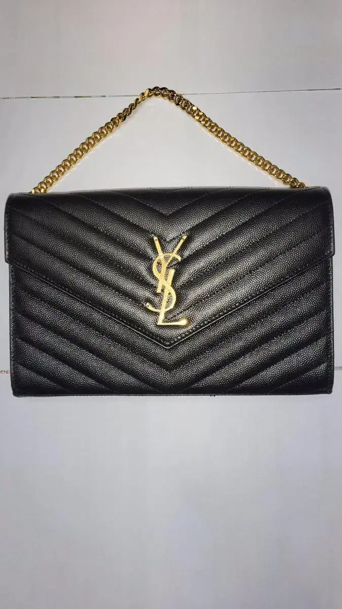 Saint Laurent Wallet on the chain