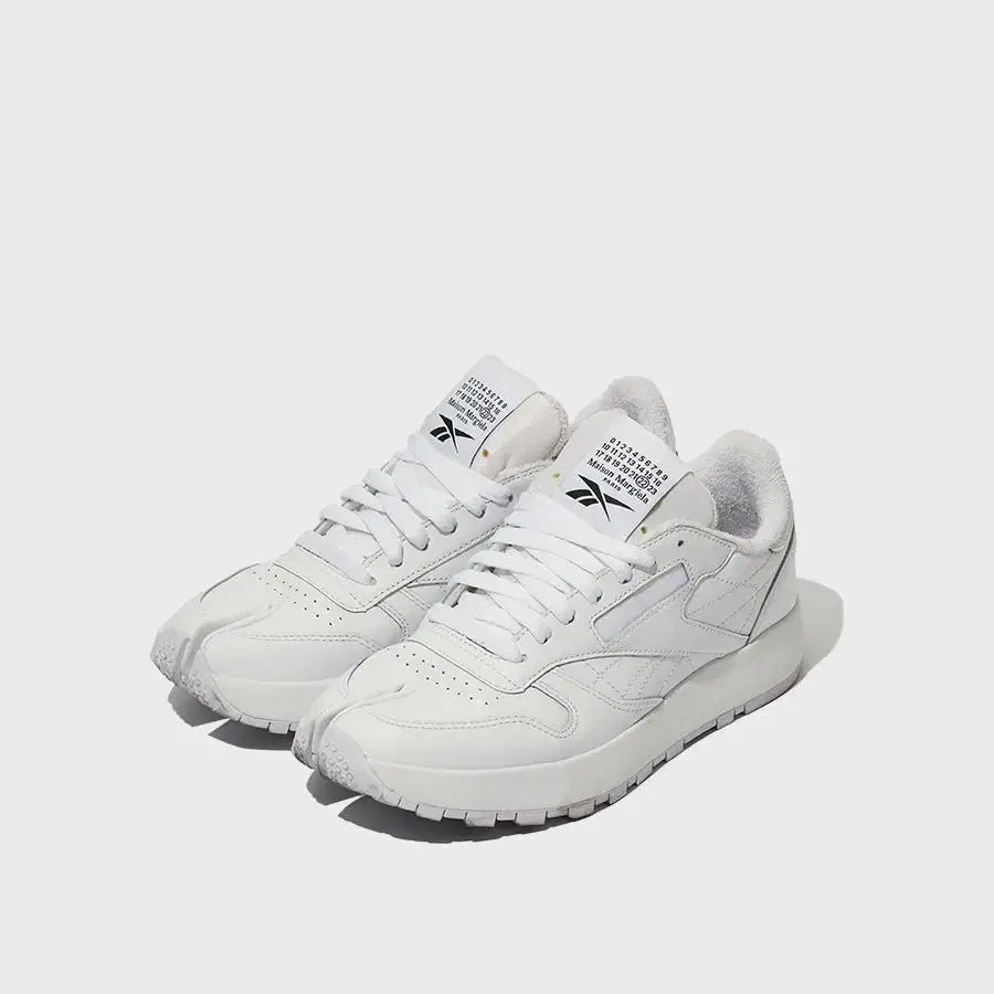 MAISON MARGIELA X REEBOK SNEAKERS 245