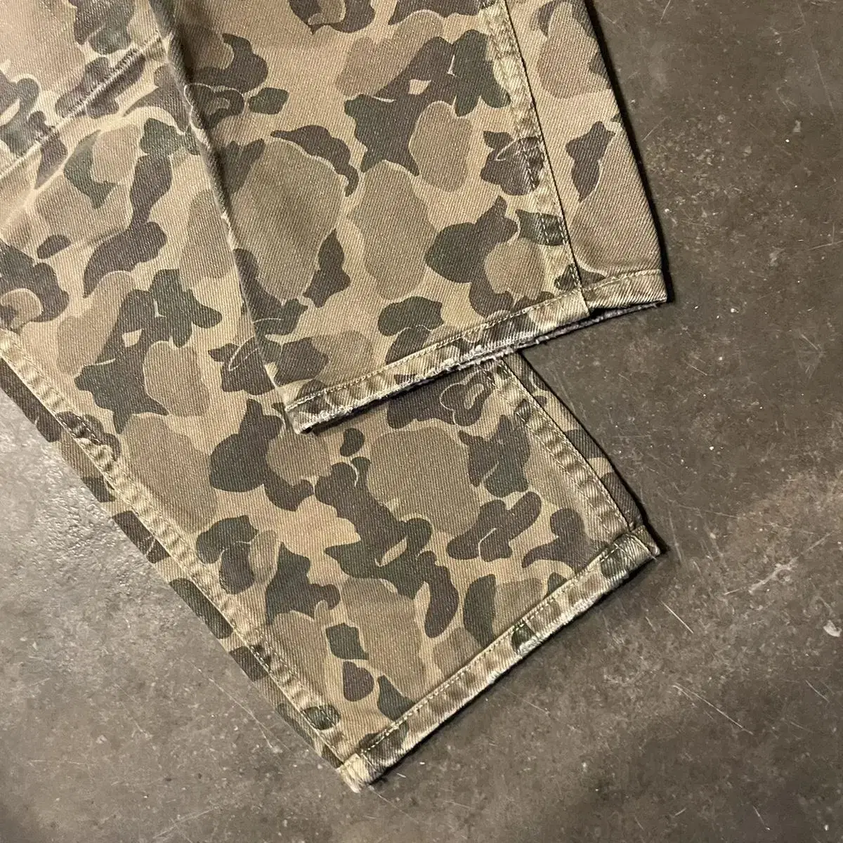 POLO CAMO VARICK SLIM STRAIGHT