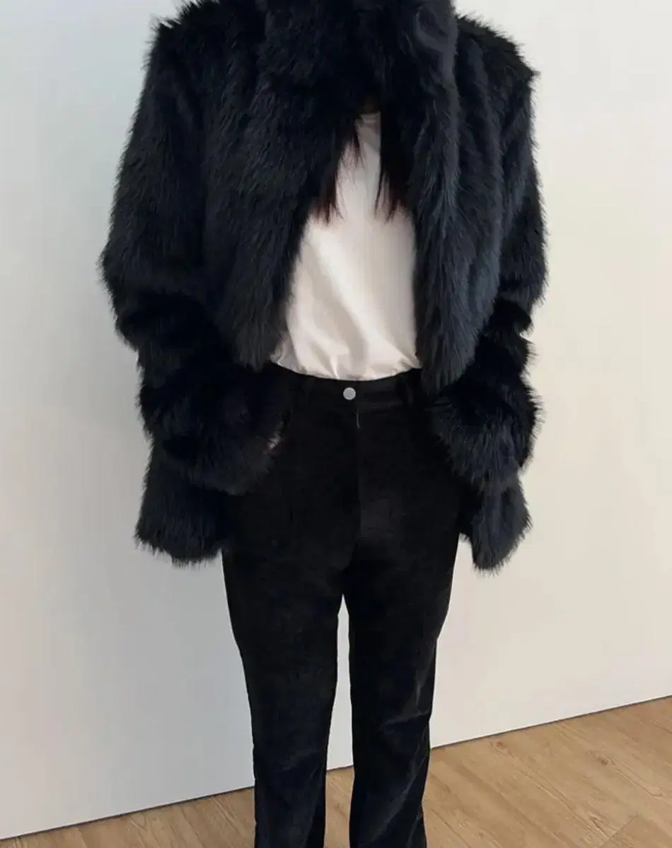 블랙 퍼 자켓 black fur jacket