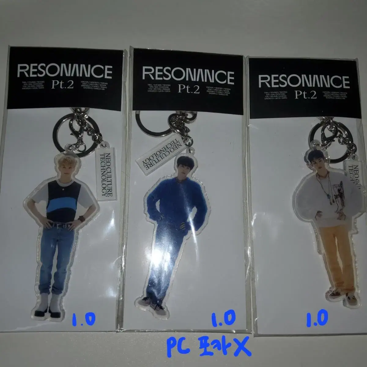 NCT Resonance acrylic keyring mark jungwoo winwin (Photocard X) WTS