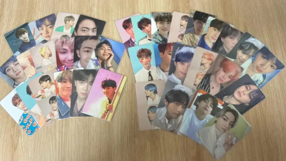 35 bangtan photo cards bulk 140,000 won (pre-order benefit + dead ball)