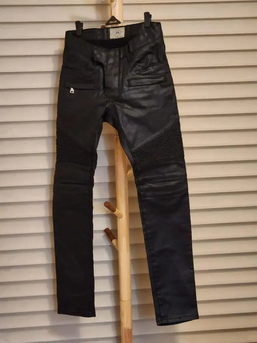 Coated biker pants