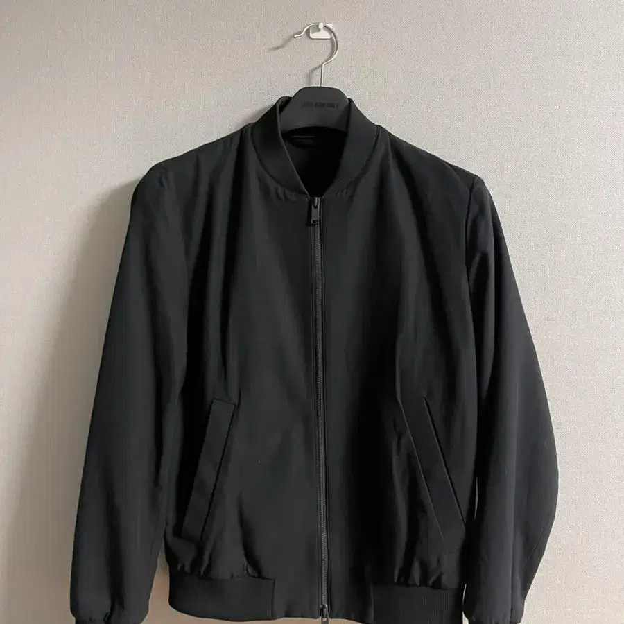 COS MINIMAL BOMBER JACKET